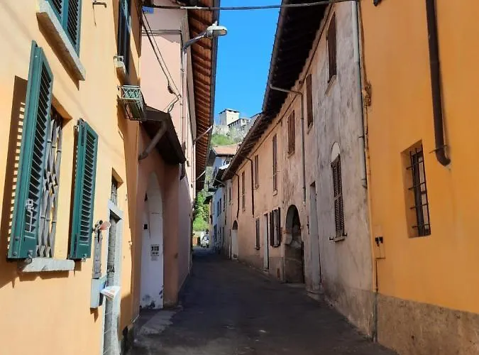 Contrada D'amore Apartamento Angera